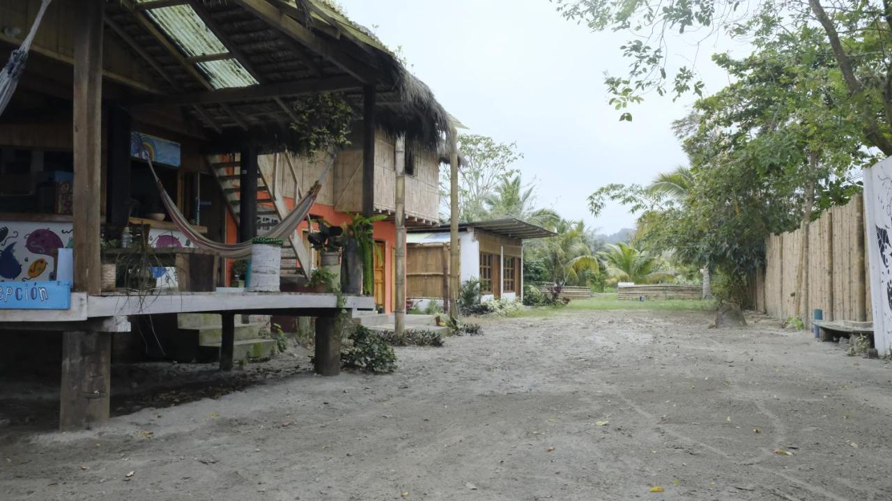 Casa Coral Hotel Mompiche Exterior photo